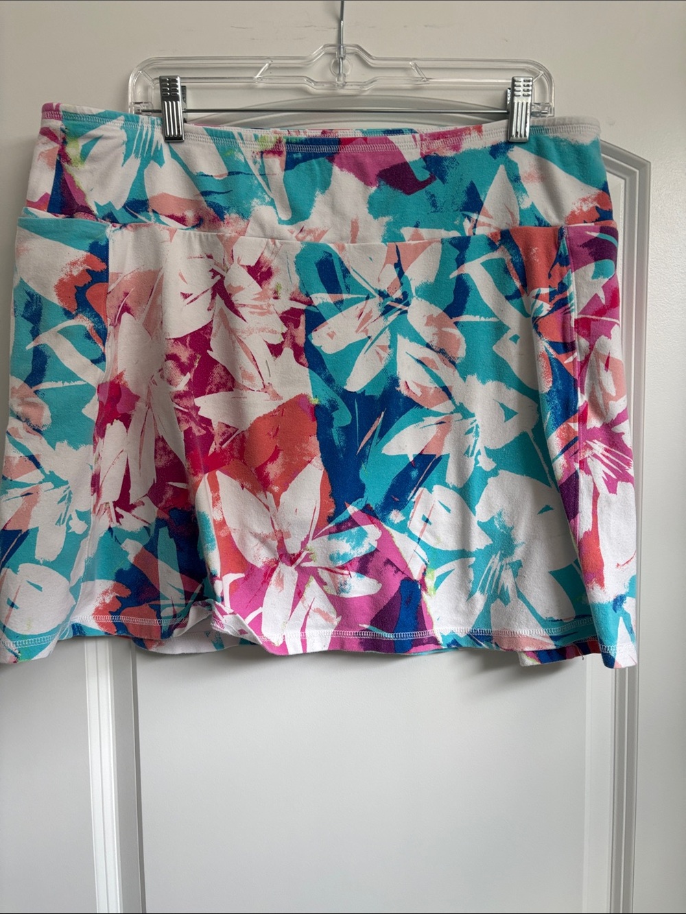 T by Talbots Floral Skort in White with Teal & Pink Accents